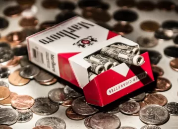 Меньше поступлений в бюджет: Импорт сигарет упал на 55% в 2022